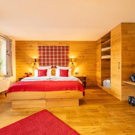 Familien- Und Wellnesshotel "Viktoria" اوبرستدورف المظهر الخارجي الصورة