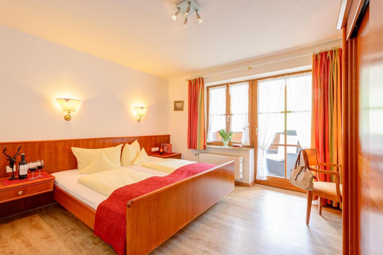 Familien- Und Wellnesshotel "Viktoria" اوبرستدورف المظهر الخارجي الصورة