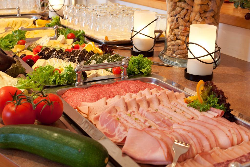 Familien- Und Wellnesshotel "Viktoria" اوبرستدورف المظهر الخارجي الصورة