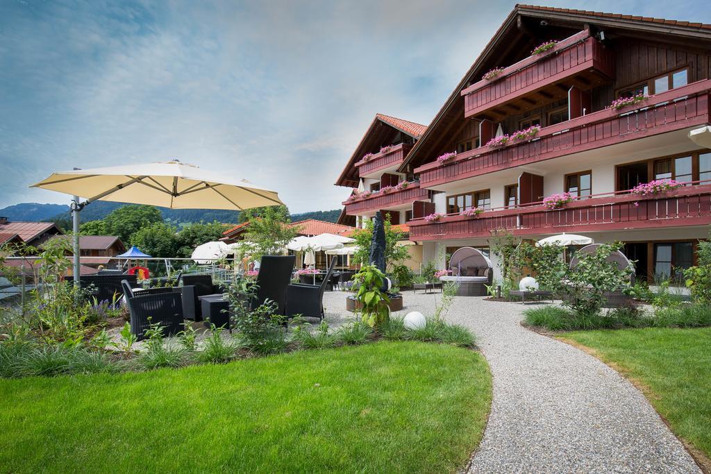 Familien- Und Wellnesshotel "Viktoria" اوبرستدورف المظهر الخارجي الصورة