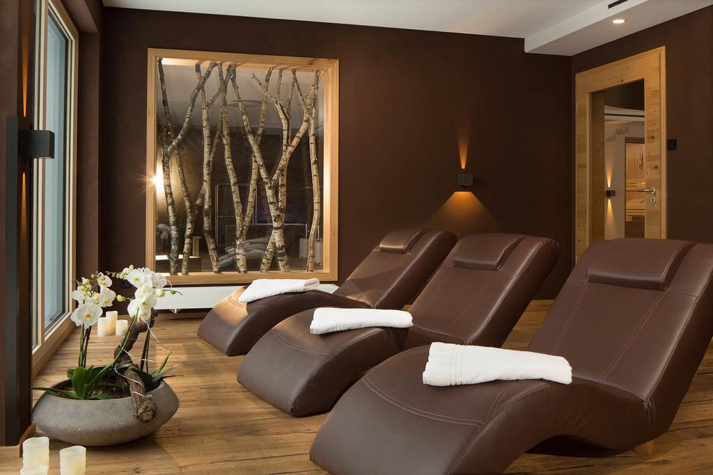 Familien- Und Wellnesshotel "Viktoria" اوبرستدورف الغرفة الصورة