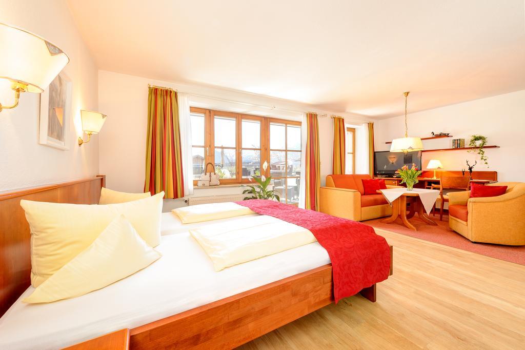 Familien- Und Wellnesshotel "Viktoria" اوبرستدورف المظهر الخارجي الصورة