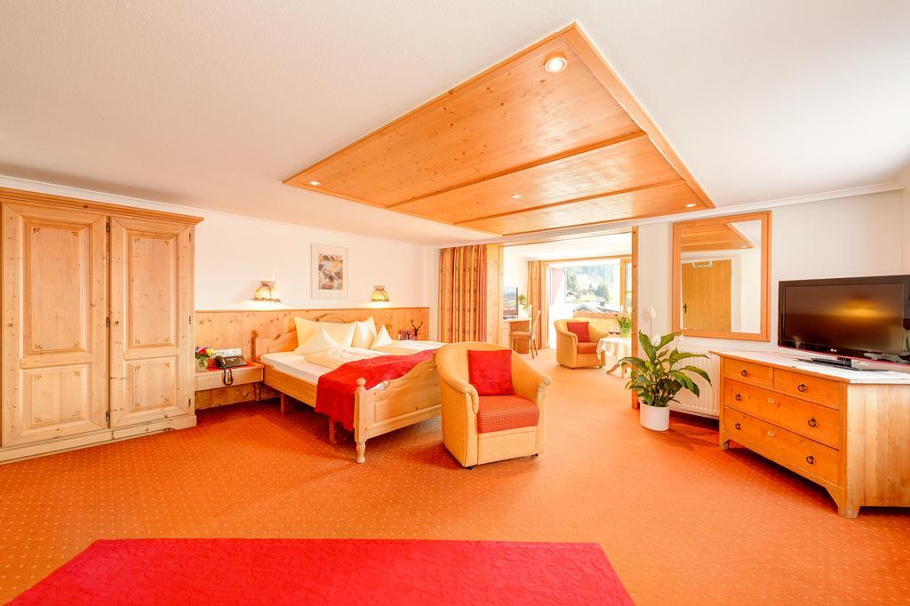 Familien- Und Wellnesshotel "Viktoria" اوبرستدورف المظهر الخارجي الصورة